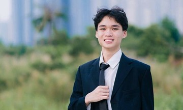 Nam sinh 'ham chơi' đỗ thủ khoa lớp 10 chuyên Toán của Phổ thông Năng khiếu