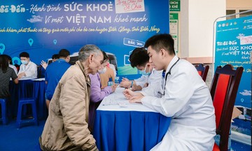 Long Châu, Đại học Y Dược TP HCM khám sức khỏe lưu động
