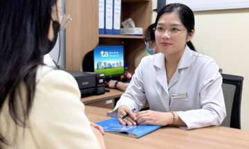 Sau chuyển phôi thụ tinh trong ống nghiệm có đi du lịch được không?
