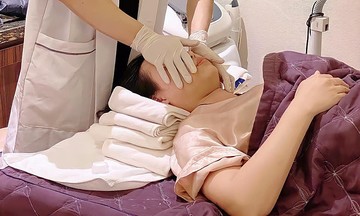 'Nắn' xương hàm, hạ gò má bằng tay