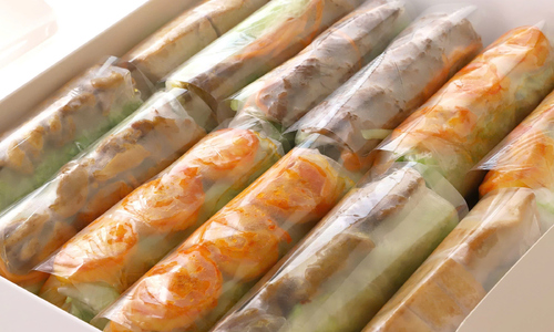 Nhà hàng Việt ở Mỹ chinh phục khách bằng món gỏi cuốn
