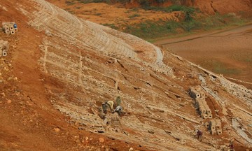 Dấu hiệu 'lọt tội phạm' vụ bờ taluy Khu Công nghiệp Nhân Cơ 5 lần sụt lún