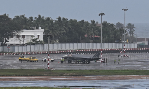 Tiêm kích F-35 Anh suýt cạn nhiên liệu khi bay biển