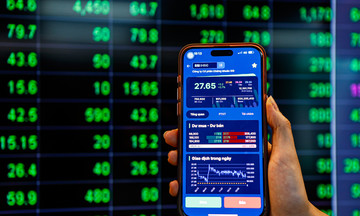 VN-Index tăng mạnh nhất hai tháng