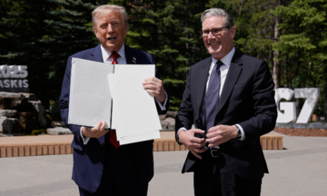 Lần xuất hiện ngắn ngủi của ông Trump tại hội nghị G7