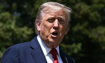 Ông Trump: 'Mọi người nên sơ tán khỏi Tehran ngay lập tức'