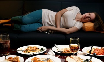 Điều gì xảy ra nếu ngủ ngay sau khi ăn?