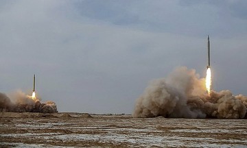 Iran 'chuẩn bị sẵn tên lửa' đề phòng Mỹ tấn công