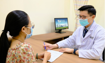 Khi nào ung thư đại tràng cần liệu pháp điều trị nhắm đích?