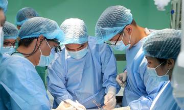 Bốn bệnh nhân hồi sinh sau một tuần ghép tạng từ người chết não