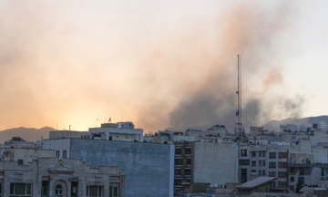Israel không kích hơn 20 địa điểm ở Tehran