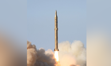 Tính năng 'tên lửa siêu nặng' Iran lần đầu phóng vào Israel