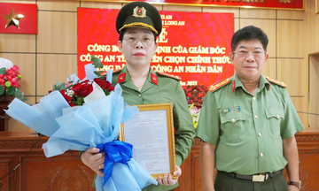 Em của trung tá CSGT hy sinh khi bắt ôtô ma túy được nhận vào ngành