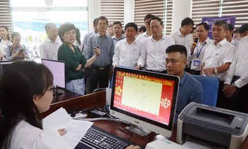 Ngày đầu vận hành thử nghiệm chính quyền hai cấp ở Bình Định