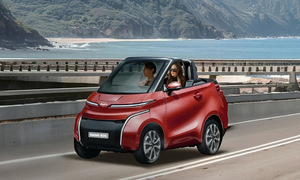Ôtô điện hai chỗ giá' nhỉnh hơn xe máy' sẽ bán tại Việt Nam cuối 2025