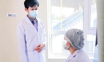 Cắt tuyến vú và buồng trứng chữa ung thư