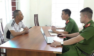 Giả công an đến phòng trọ dọa 3 nữ sinh, chiếm đoạt tài sản