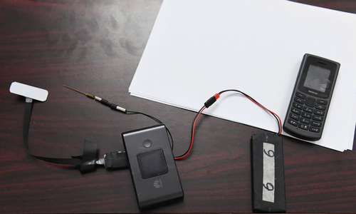 Dùng camera cúc áo để gian lận thi sát hạch lái xe
