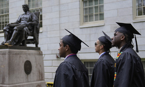 Thẩm phán Mỹ chặn lệnh cấm Harvard tuyển sinh viên nước ngoài