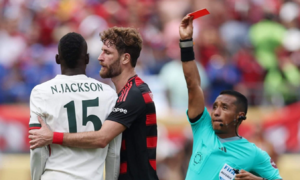 Chelsea thảm bại trước CLB Brazil