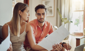 Ly hôn vì ngoại tình tài chính