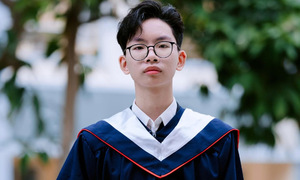 Giành ngôi thủ khoa chuyên Lam Sơn với hai điểm 10