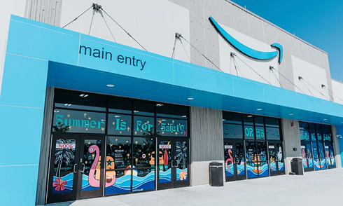 Amazon mở trung tâm hoàn thiện đơn hàng bằng robot tại Massachusetts