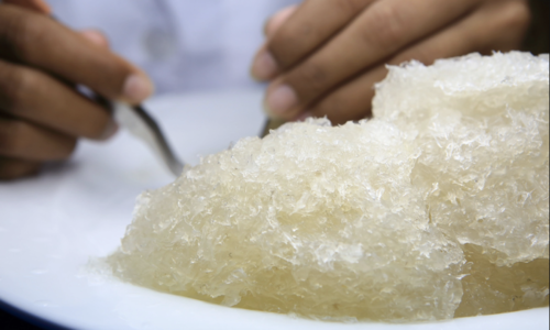 Who should avoid bird's nest soup?