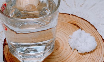 6 cách giảm nhiệt miệng không cần dùng thuốc