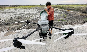 Hiểm họa từ máy bay phun thuốc