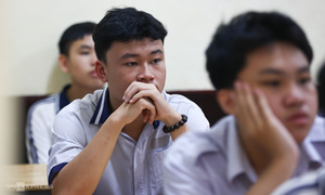 Phổ điểm Toán, Văn, Tiếng Anh thi lớp 10 của TP HCM