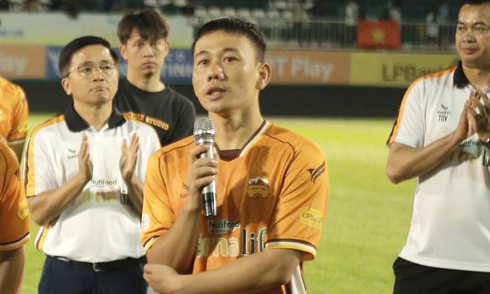 Trần Minh Vương: 'Tuổi thanh xuân trụ hạng với HAGL luôn đẹp'
