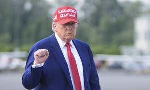 Ông Trump 'vẫn quan tâm' tới giải pháp ngoại giao với Iran