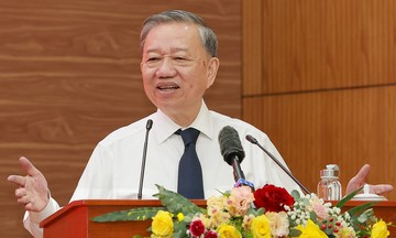 Tổng Bí thư: Nhân dân ủng hộ tinh gọn bộ máy, sao cán bộ lại tâm tư?