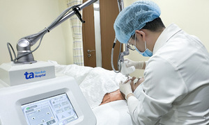 Bắn laser trị hết sẹo trên mặt