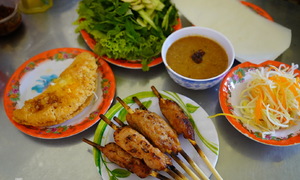 12 hàng quán khách phải thử khi đến Huế
