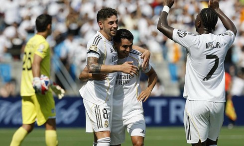 Real thắng lớn dù mất người ở Club World Cup