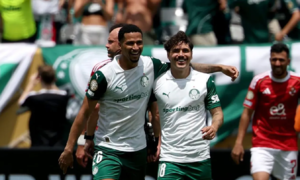 Cầu thủ Palmeiras hứa mừng kiểu Ronaldo nếu 'xé lưới' Inter Miami