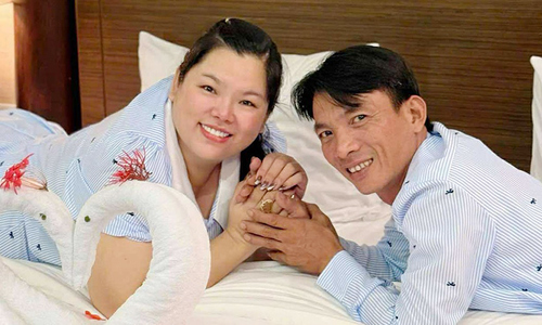 Tuyền Mập cùng chồng kỷ niệm 10 năm cưới