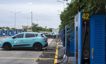V-Green mở trạm sạc siêu nhanh lớn nhất Hà Nội