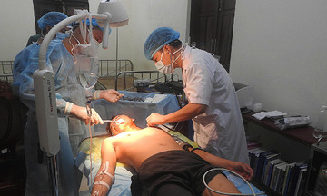 Ngư dân bị cá kìm đâm trọng thương