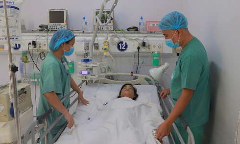 Hôn mê sau sinh con tại nhà
