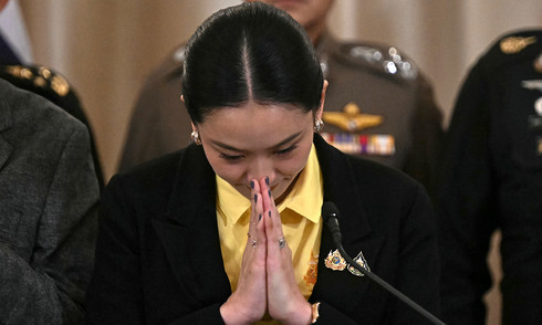 Thái Lan điều tra cuộc điện đàm giữa Thủ tướng Paetongtarn với ông Hun Sen