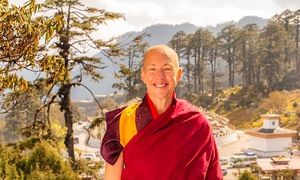 Từ sang chấn tâm lý đến tìm thấy bình yên ở Nepal