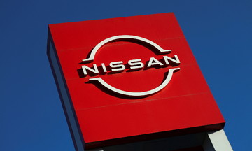Nissan chìm trong khủng hoảng