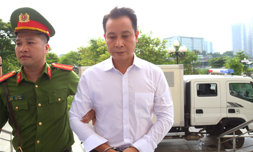 Cựu phó bí thư Vĩnh Phúc xin Hậu 'Pháo' 500.000 USD và 5 tỷ đồng