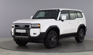 Toyota Land Cruiser Prado thêm phiên bản chỉ chở hàng