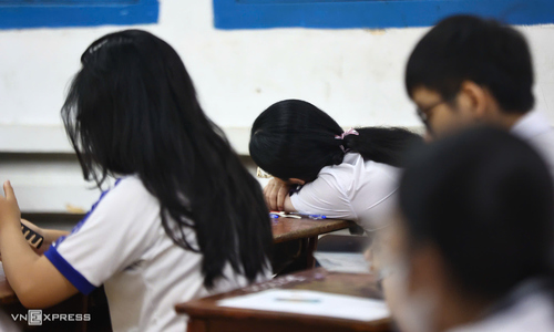 10 thí sinh bị đình chỉ thi tốt nghiệp THPT