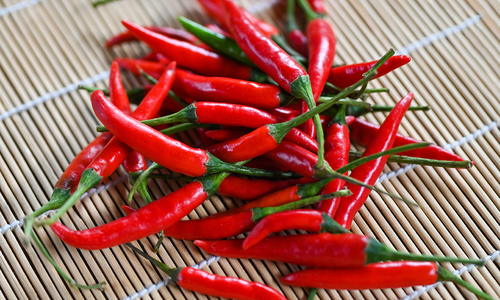 Ăn nhiều ớt khi đi mưa về có ngừa mắc cúm?