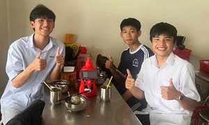 Chủ quán đãi thí sinh đồ chay miễn phí suốt kỳ thi tốt nghiệp